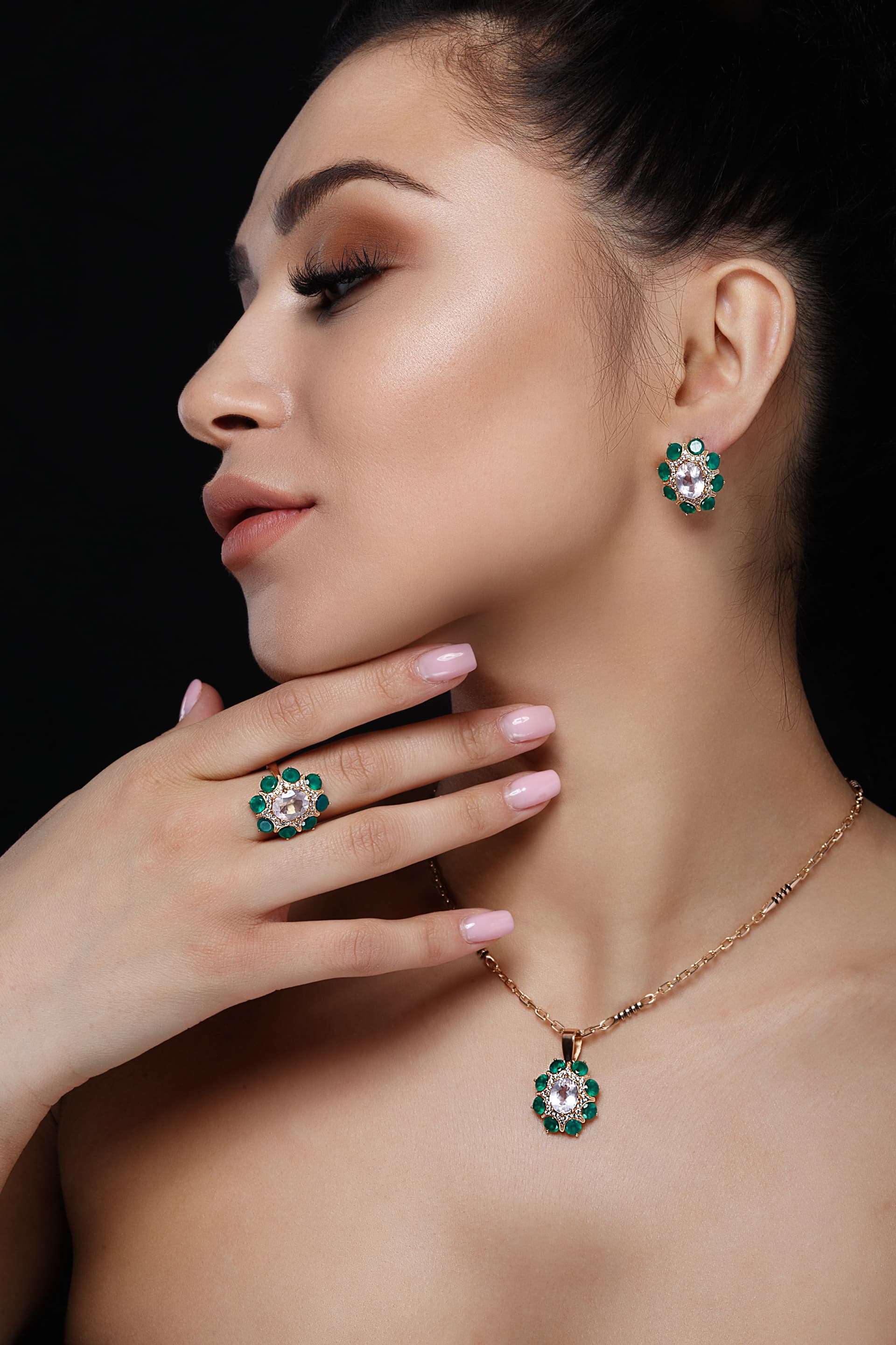Gold vs. Diamond Jewellery: Which Is the Better Investment?